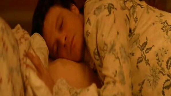 Seksi plavuša koja ima porno film pamele anderson veliko dupe jako se jebe